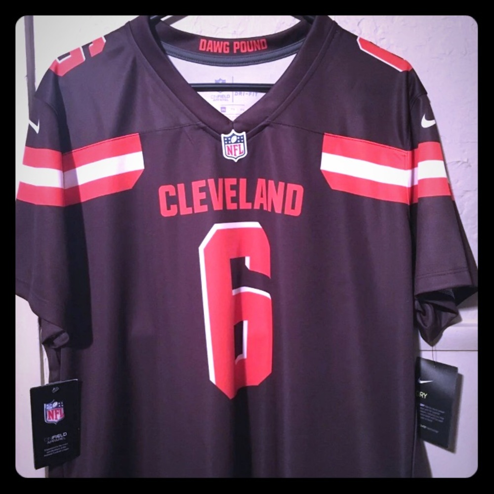 Nike Browns/Mayfield Women’s XXL